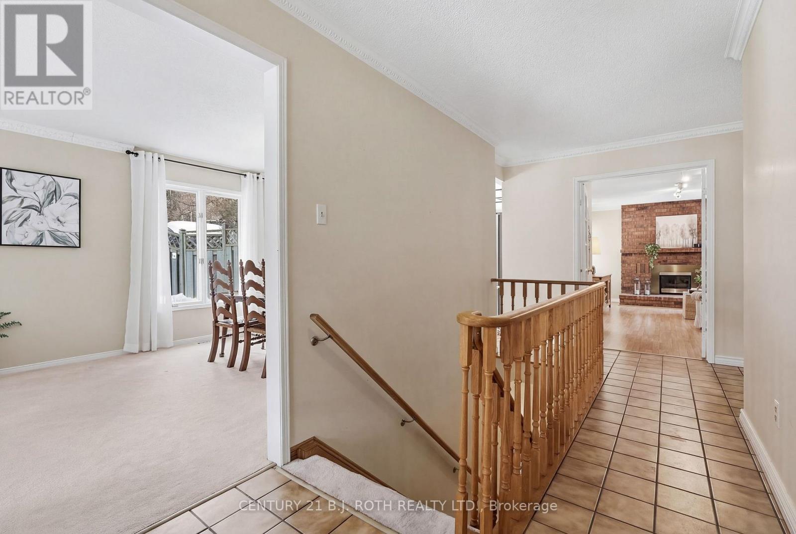 25 Autumn Lane, Barrie, Ontario  L4N 6G8 - Photo 5 - S12853990