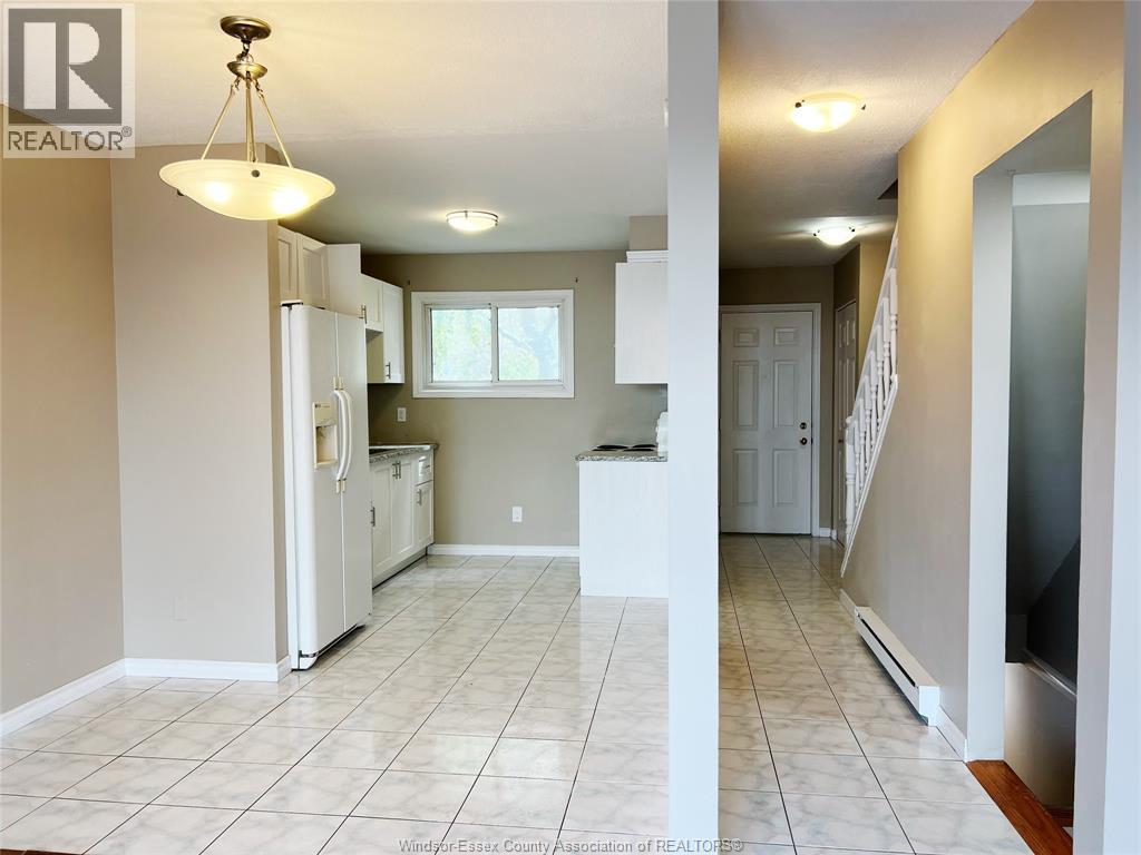 6322 Thornberry Crescent, Windsor, Ontario  N8T 3A2 - Photo 2 - 26004739