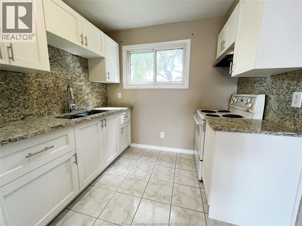 6322 Thornberry Crescent, Windsor, Ontario  N8T 3A2 - Photo 4 - 26004739