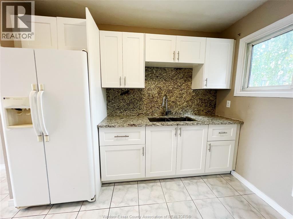 6322 Thornberry Crescent, Windsor, Ontario  N8T 3A2 - Photo 5 - 26004739