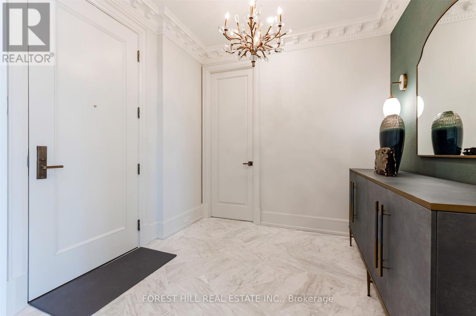 602 - 128 Hazelton Avenue, Toronto, Ontario  M5R 2E2 - Photo 16 - C12850582