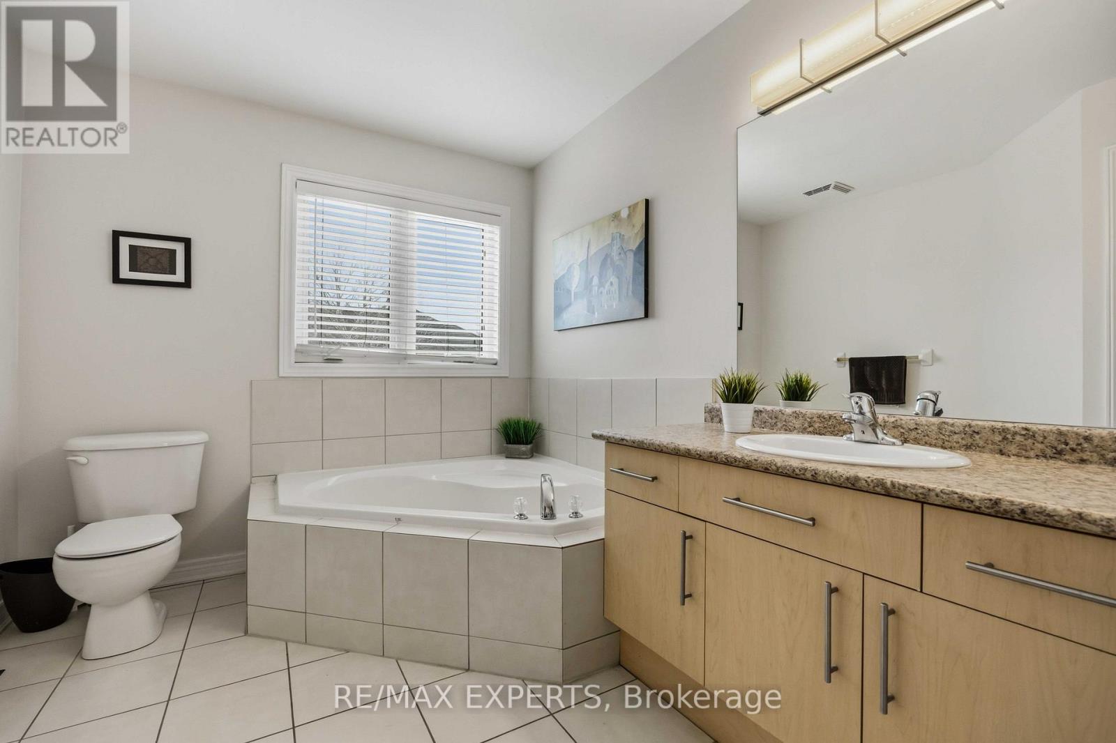 19 Shelbourne Drive, Vaughan (Vellore Village), Ontario  L4H 0K6 - Photo 24 - N12854166