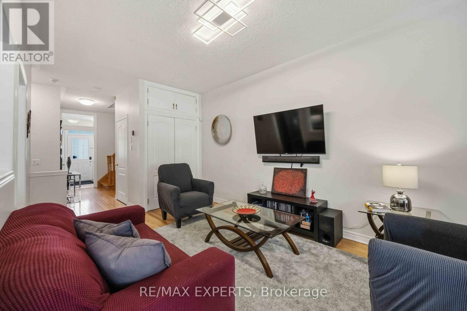 19 Shelbourne Drive, Vaughan (Vellore Village), Ontario  L4H 0K6 - Photo 8 - N12854166