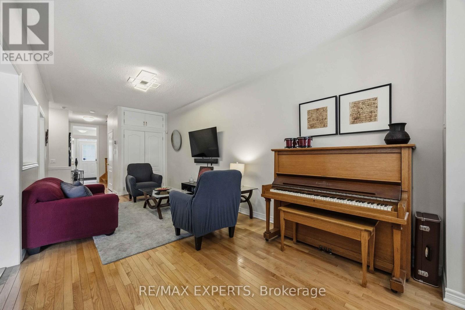 19 Shelbourne Drive, Vaughan (Vellore Village), Ontario  L4H 0K6 - Photo 10 - N12854166