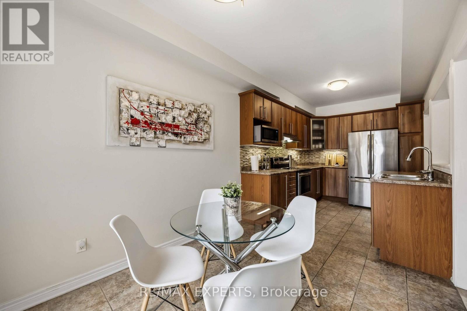 19 Shelbourne Drive, Vaughan (Vellore Village), Ontario  L4H 0K6 - Photo 18 - N12854166