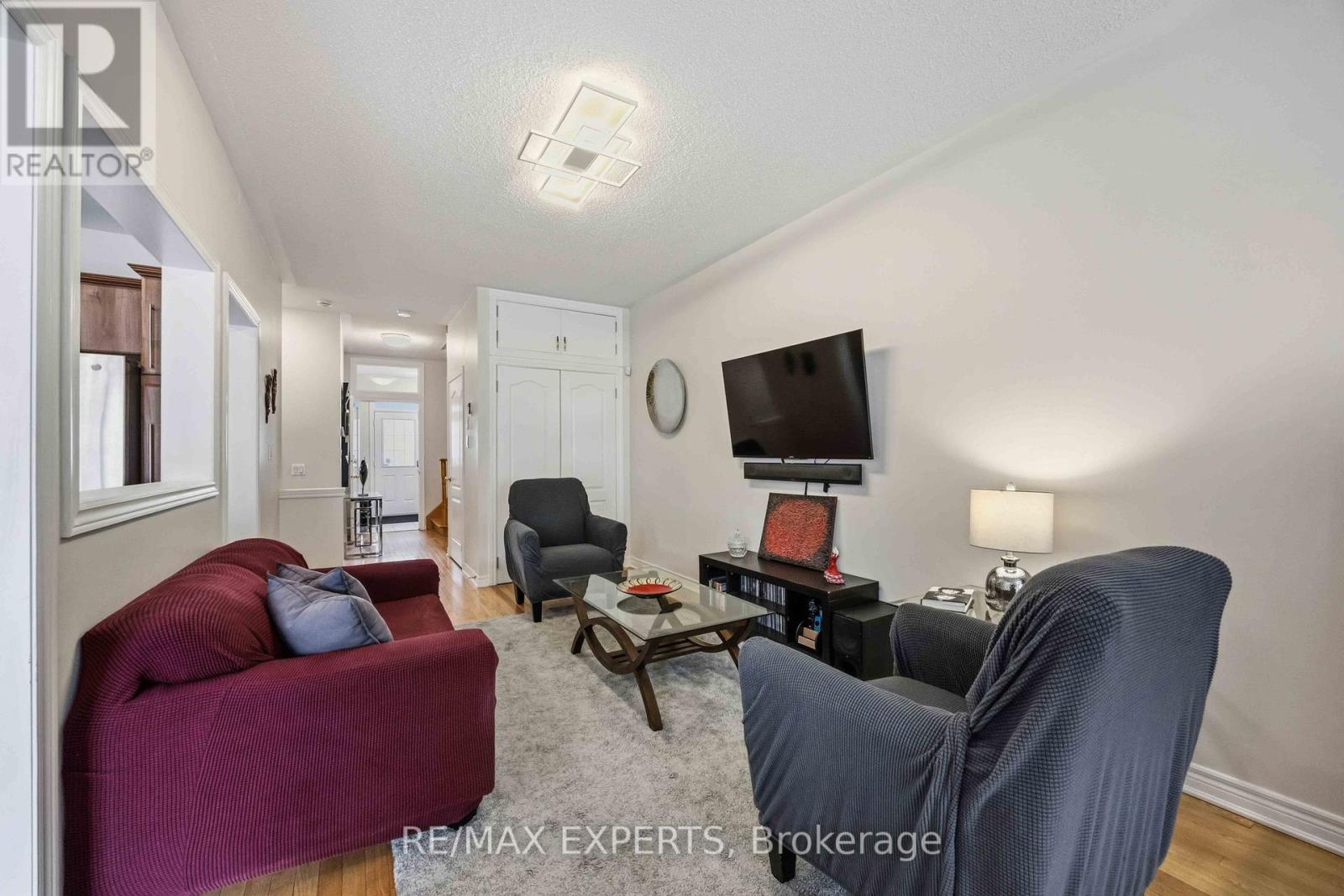 19 Shelbourne Drive, Vaughan (Vellore Village), Ontario  L4H 0K6 - Photo 6 - N12854166