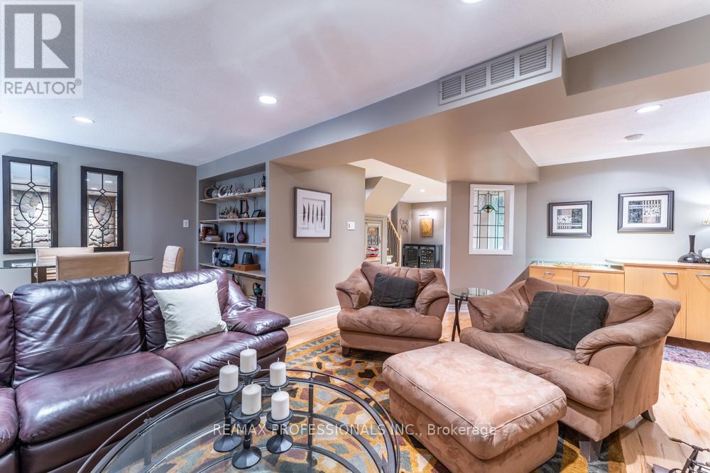 1427 Kenmuir Avenue, Mississauga (Mineola), Ontario  L5G 4B3 - Photo 25 - W12854034