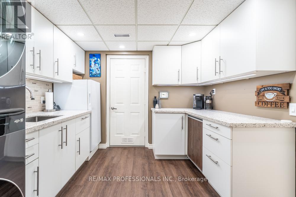 1427 Kenmuir Avenue, Mississauga (Mineola), Ontario  L5G 4B3 - Photo 28 - W12854034