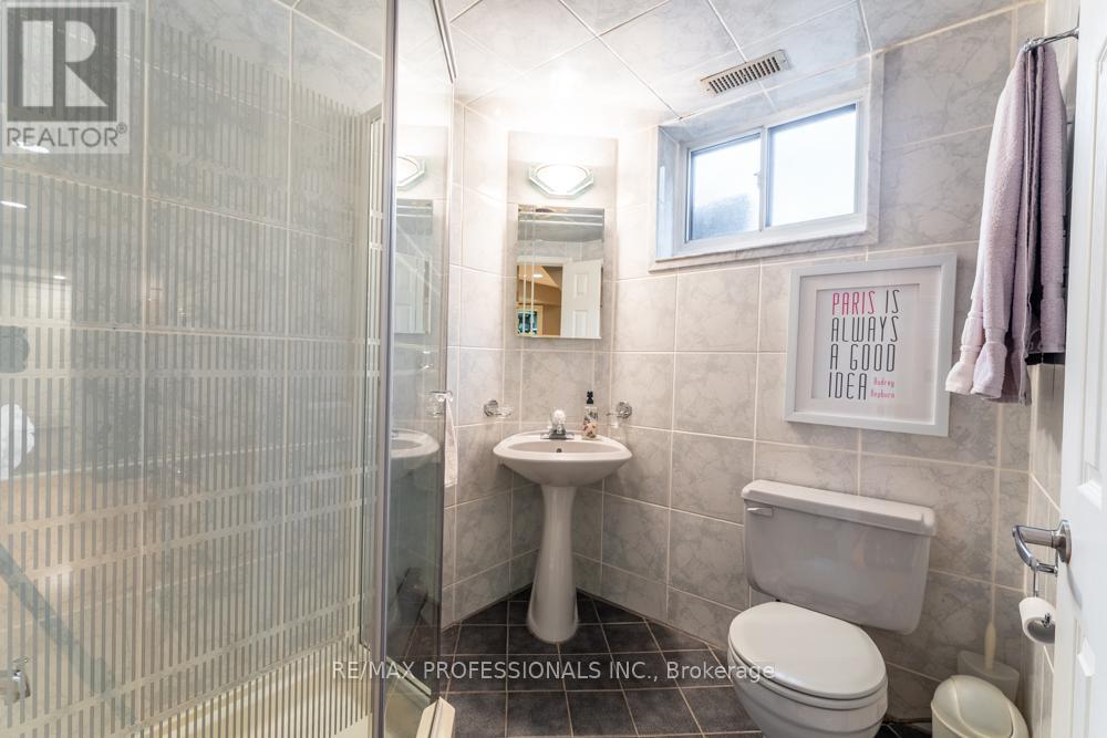 1427 Kenmuir Avenue, Mississauga (Mineola), Ontario  L5G 4B3 - Photo 33 - W12854034