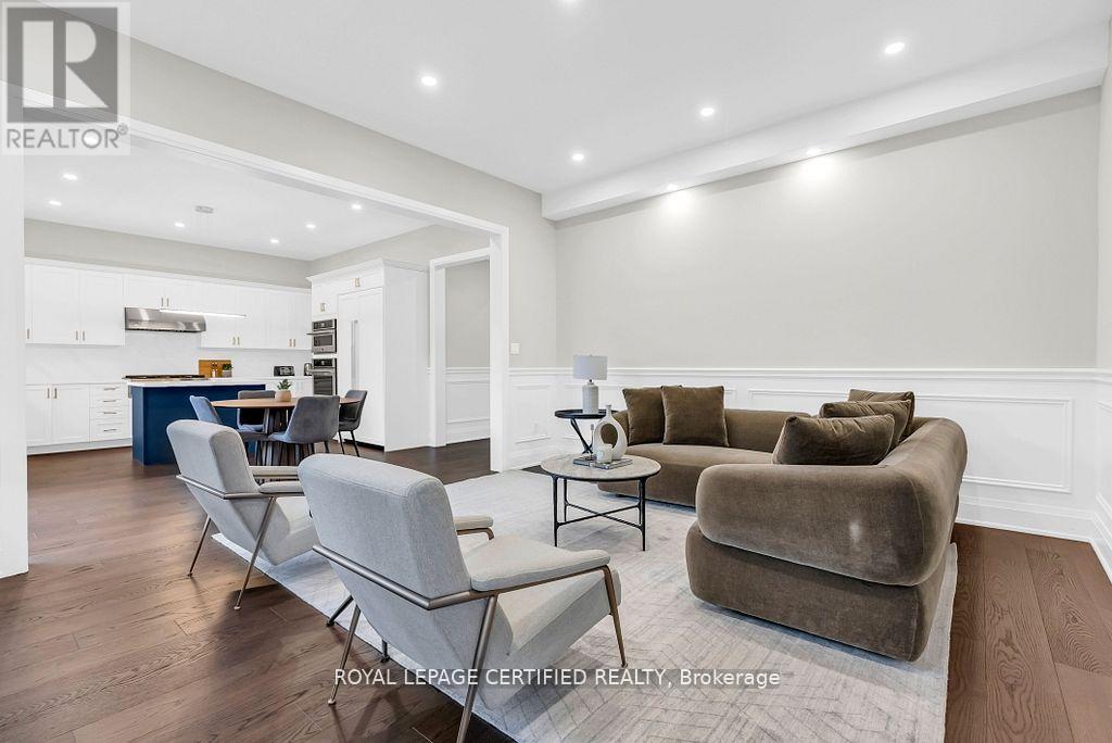 185 Burloak Drive, Oakville, Ontario  L6L 6S7 - Photo 11 - W12854104