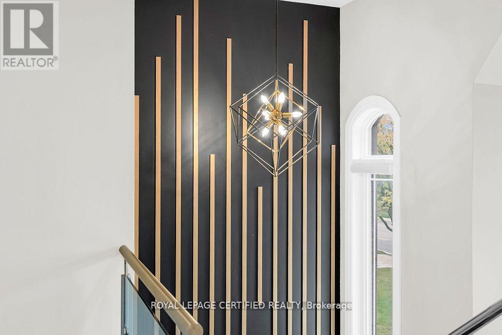 185 Burloak Drive, Oakville, Ontario  L6L 6S7 - Photo 24 - W12854104