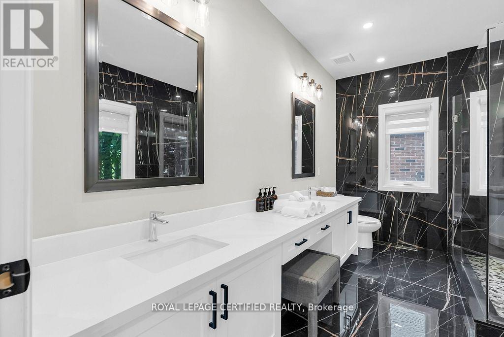 185 Burloak Drive, Oakville, Ontario  L6L 6S7 - Photo 30 - W12854104