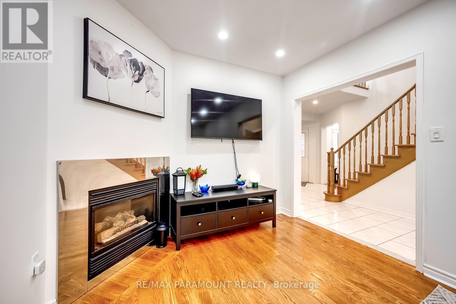 6371 Ormindale Way, Mississauga (East Credit), Ontario  L5V 1J2 - Photo 12 - W12854162