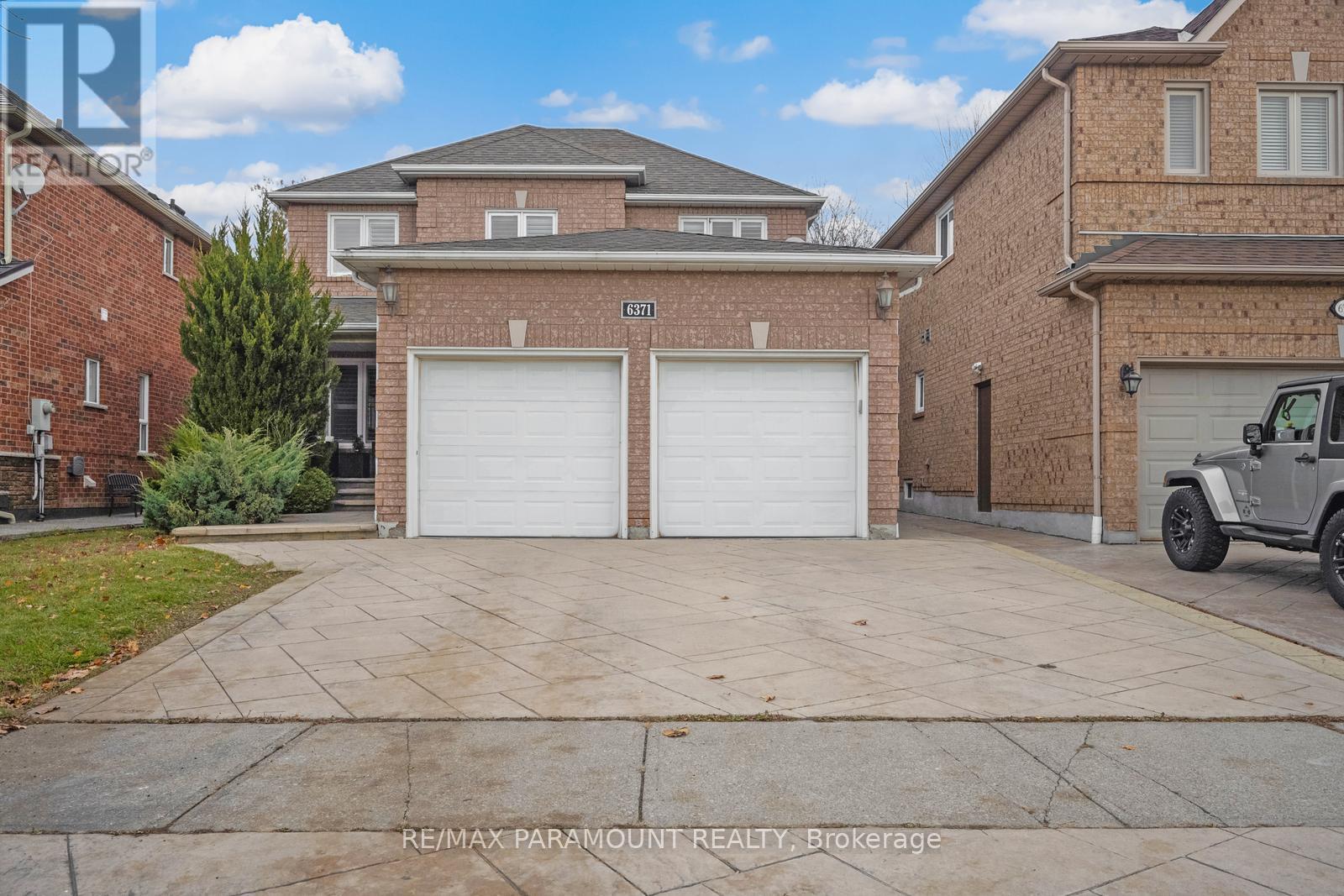 6371 Ormindale Way, Mississauga (East Credit), Ontario  L5V 1J2 - Photo 2 - W12854162