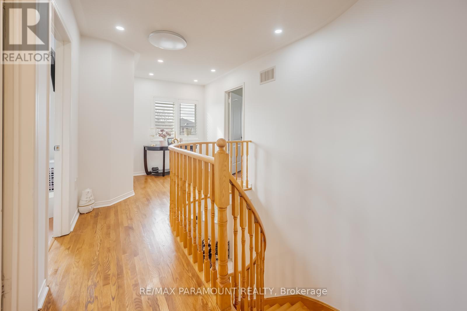 6371 Ormindale Way, Mississauga (East Credit), Ontario  L5V 1J2 - Photo 22 - W12854162