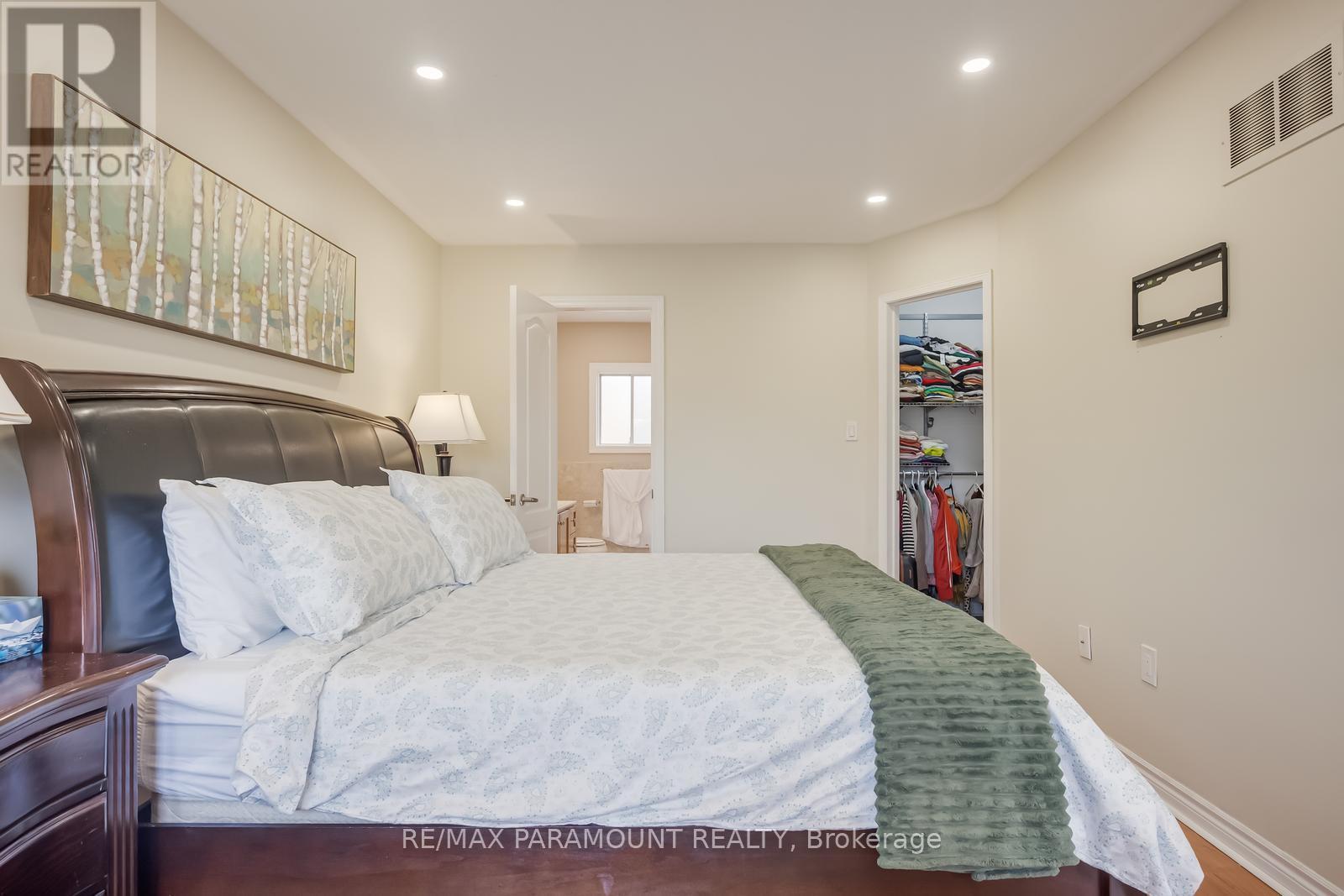 6371 Ormindale Way, Mississauga (East Credit), Ontario  L5V 1J2 - Photo 25 - W12854162