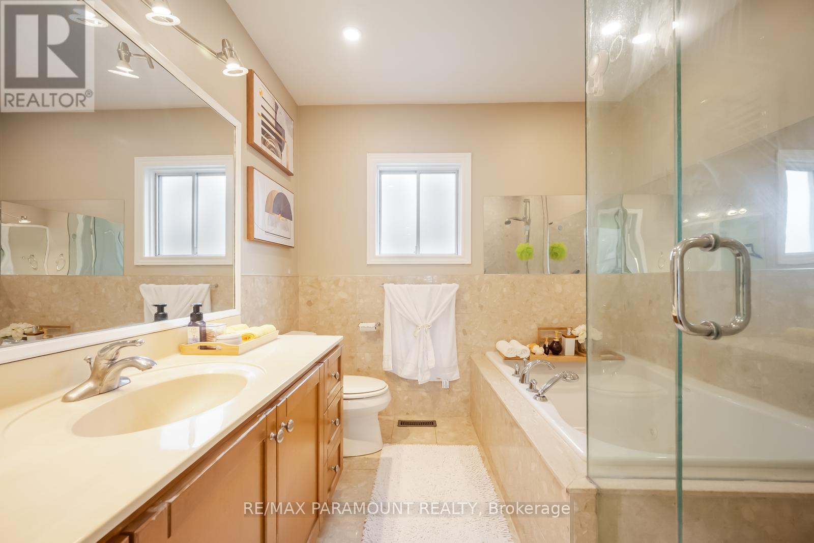 6371 Ormindale Way, Mississauga (East Credit), Ontario  L5V 1J2 - Photo 26 - W12854162