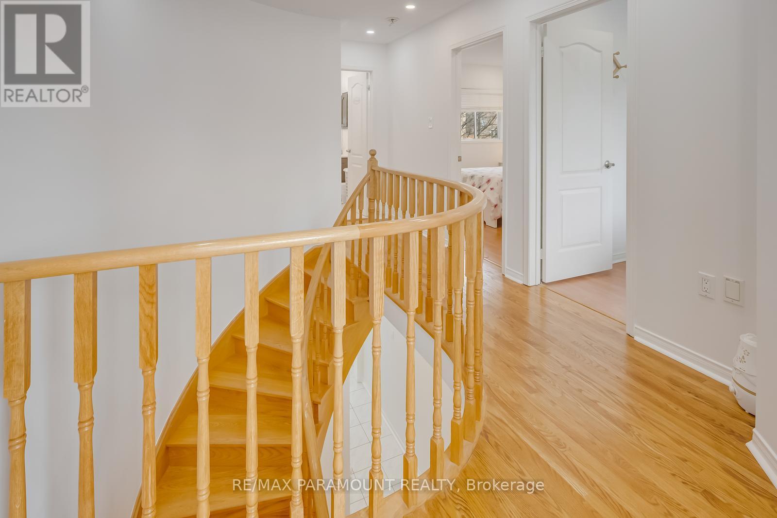 6371 Ormindale Way, Mississauga (East Credit), Ontario  L5V 1J2 - Photo 29 - W12854162