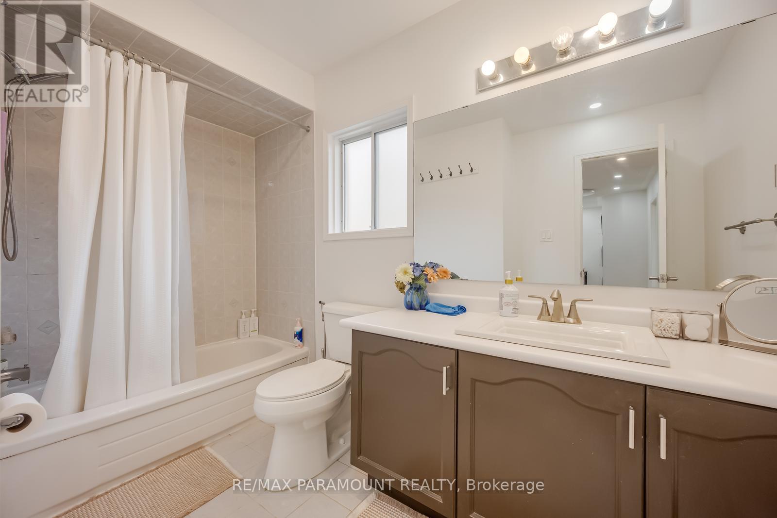 6371 Ormindale Way, Mississauga (East Credit), Ontario  L5V 1J2 - Photo 31 - W12854162