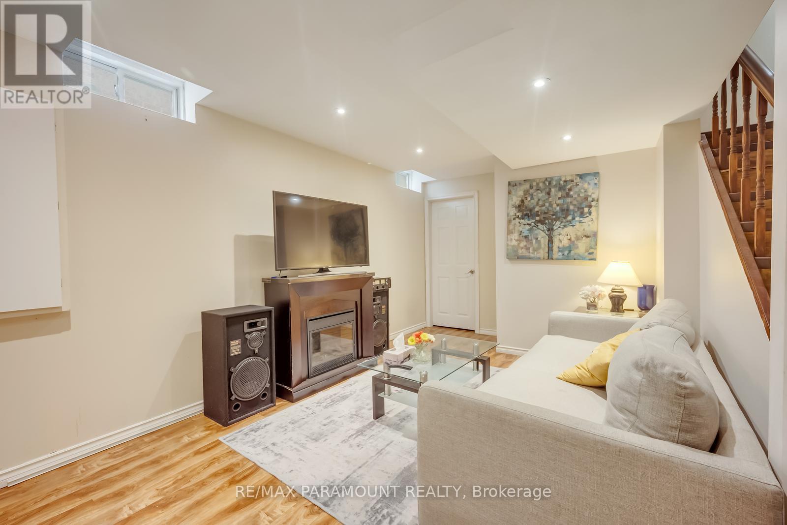 6371 Ormindale Way, Mississauga (East Credit), Ontario  L5V 1J2 - Photo 36 - W12854162