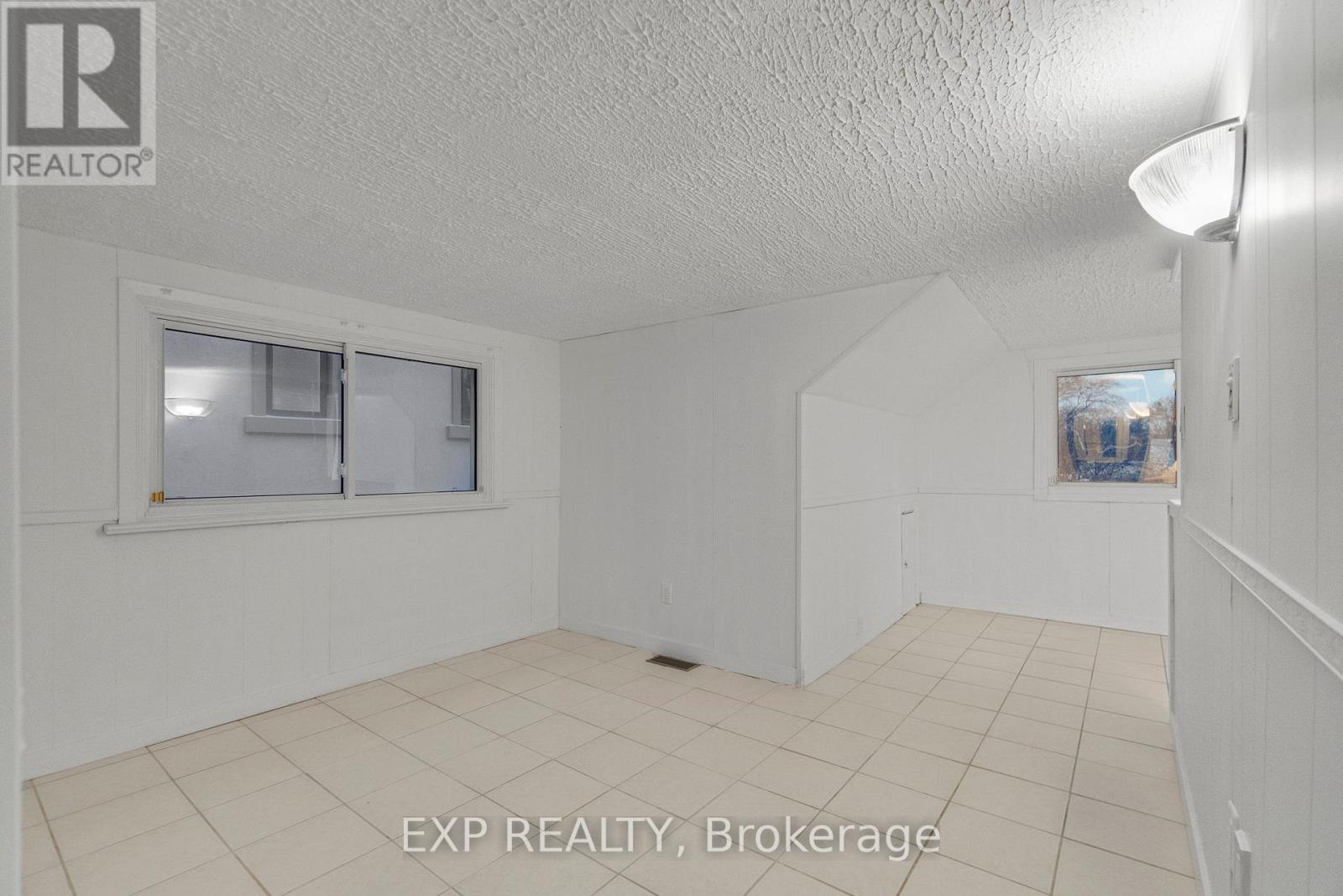 1331 St. James Avenue, Mississauga (Lakeview), Ontario  L5E 1J3 - Photo 28 - W12854288