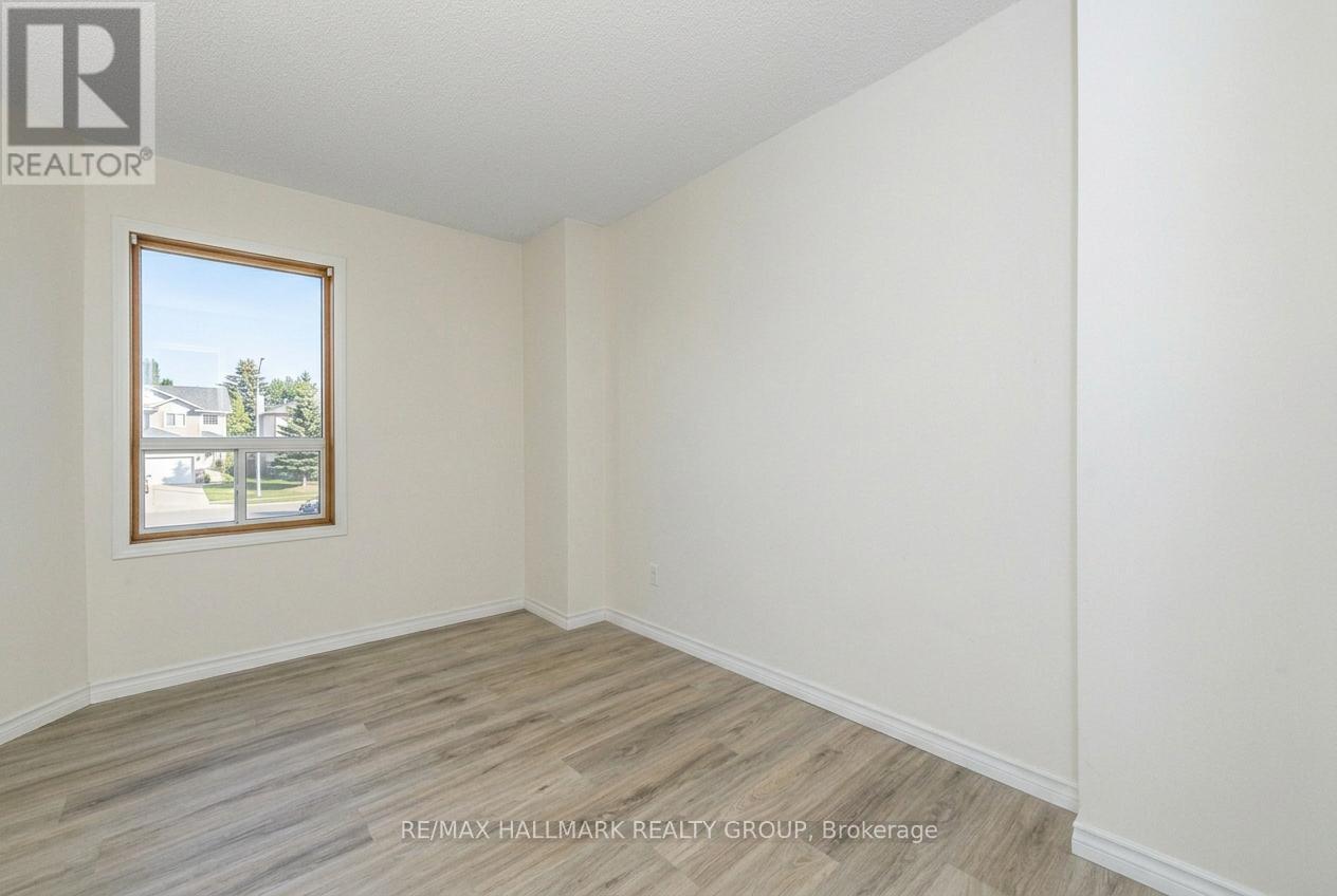 1009 - 1025 Grenon Avenue, Ottawa, Ontario  K2B 8S5 - Photo 22 - X12854056