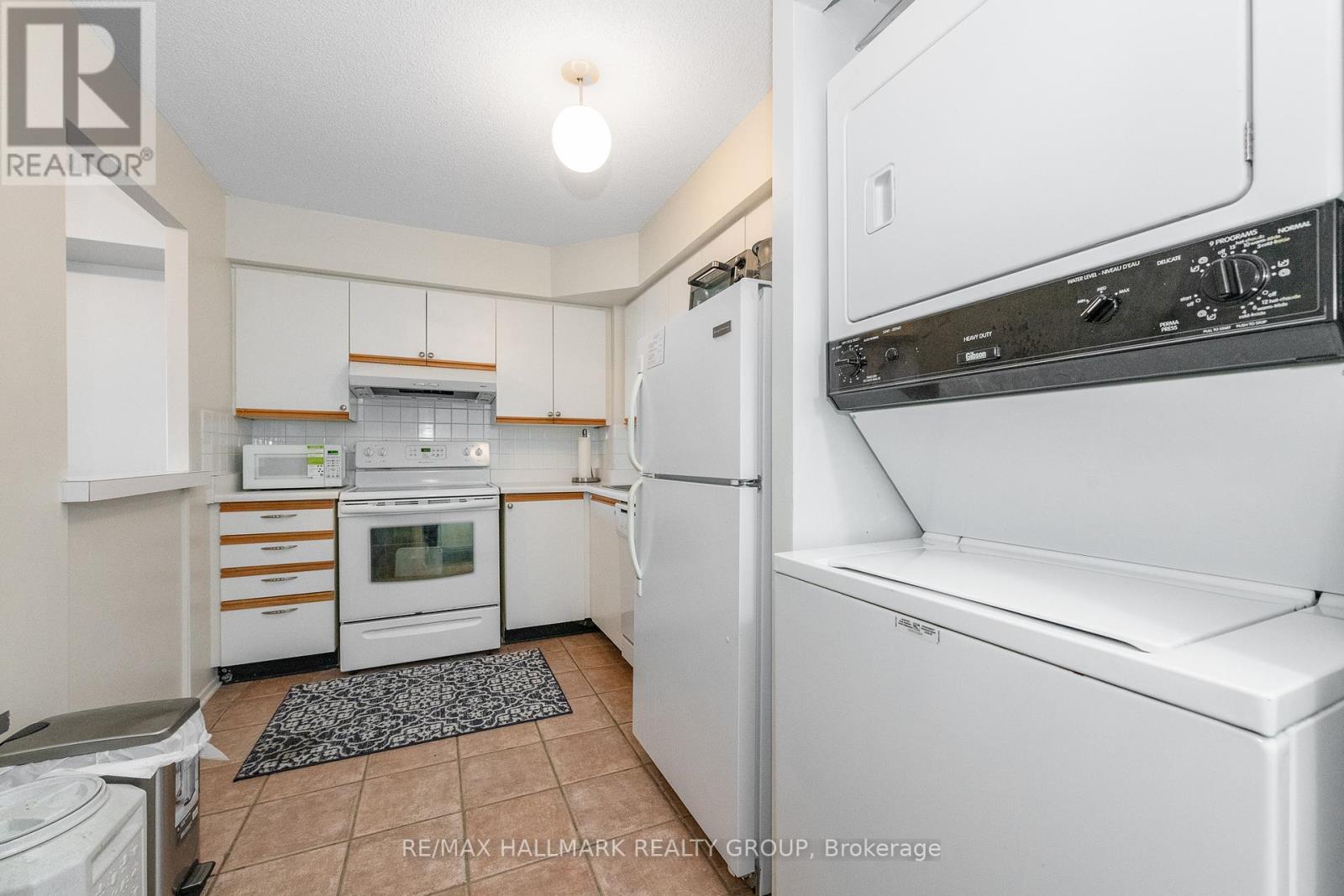 1009 - 1025 Grenon Avenue, Ottawa, Ontario  K2B 8S5 - Photo 9 - X12854056