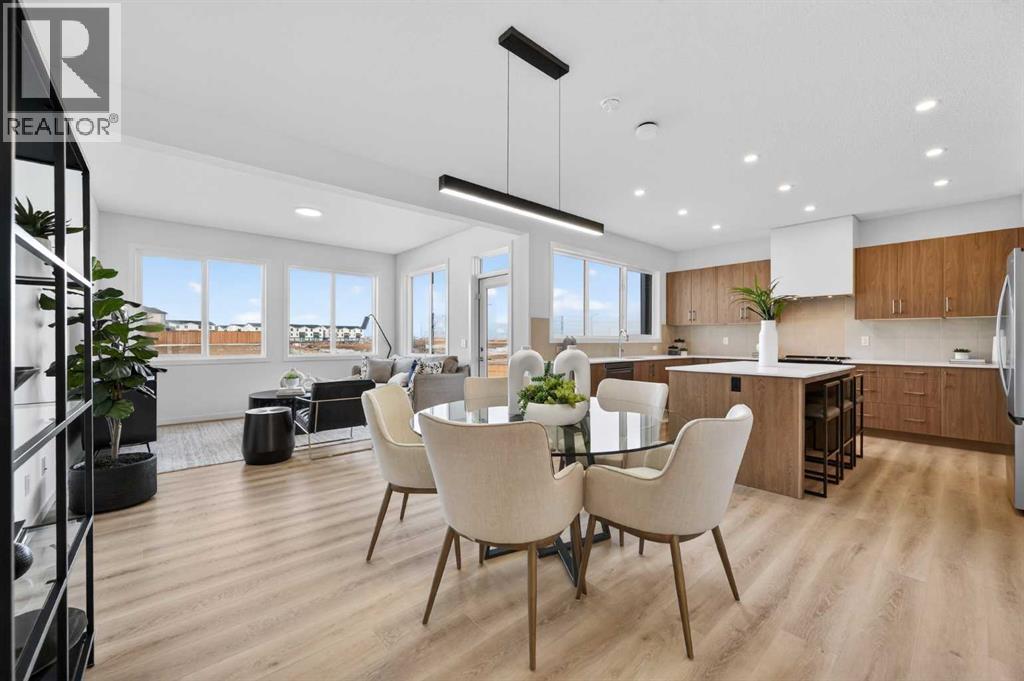 409 Corner Glen Way Ne, Calgary, Alberta  T3N 2P1 - Photo 3 - A2253055