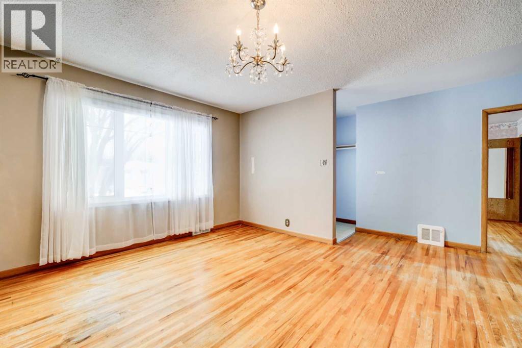 417 27 Street S, Lethbridge, Alberta  T1J 3S1 - Photo 9 - A2275866