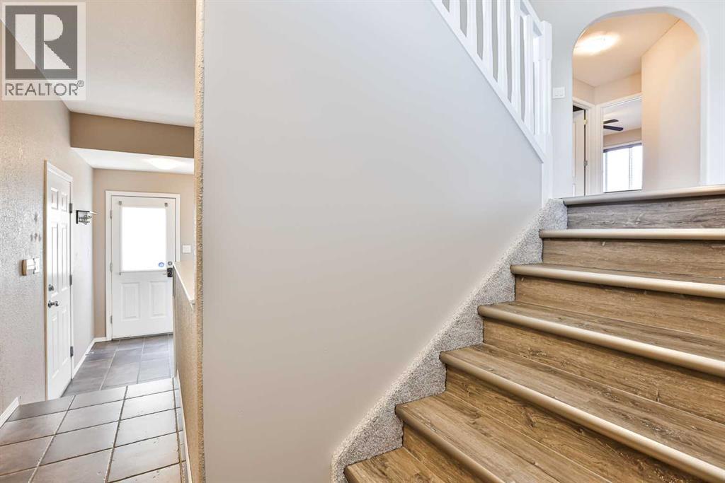 147 Heritage Circle W, Lethbridge, Alberta  T1K 7K5 - Photo 2 - A2290740