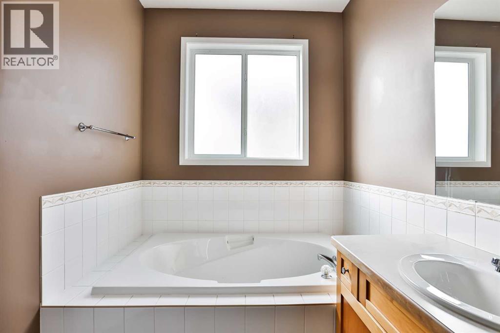 147 Heritage Circle W, Lethbridge, Alberta  T1K 7K5 - Photo 17 - A2290740