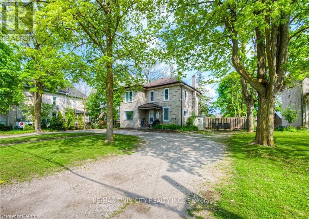 332 QUEEN STREET W, Cambridge, Ontario