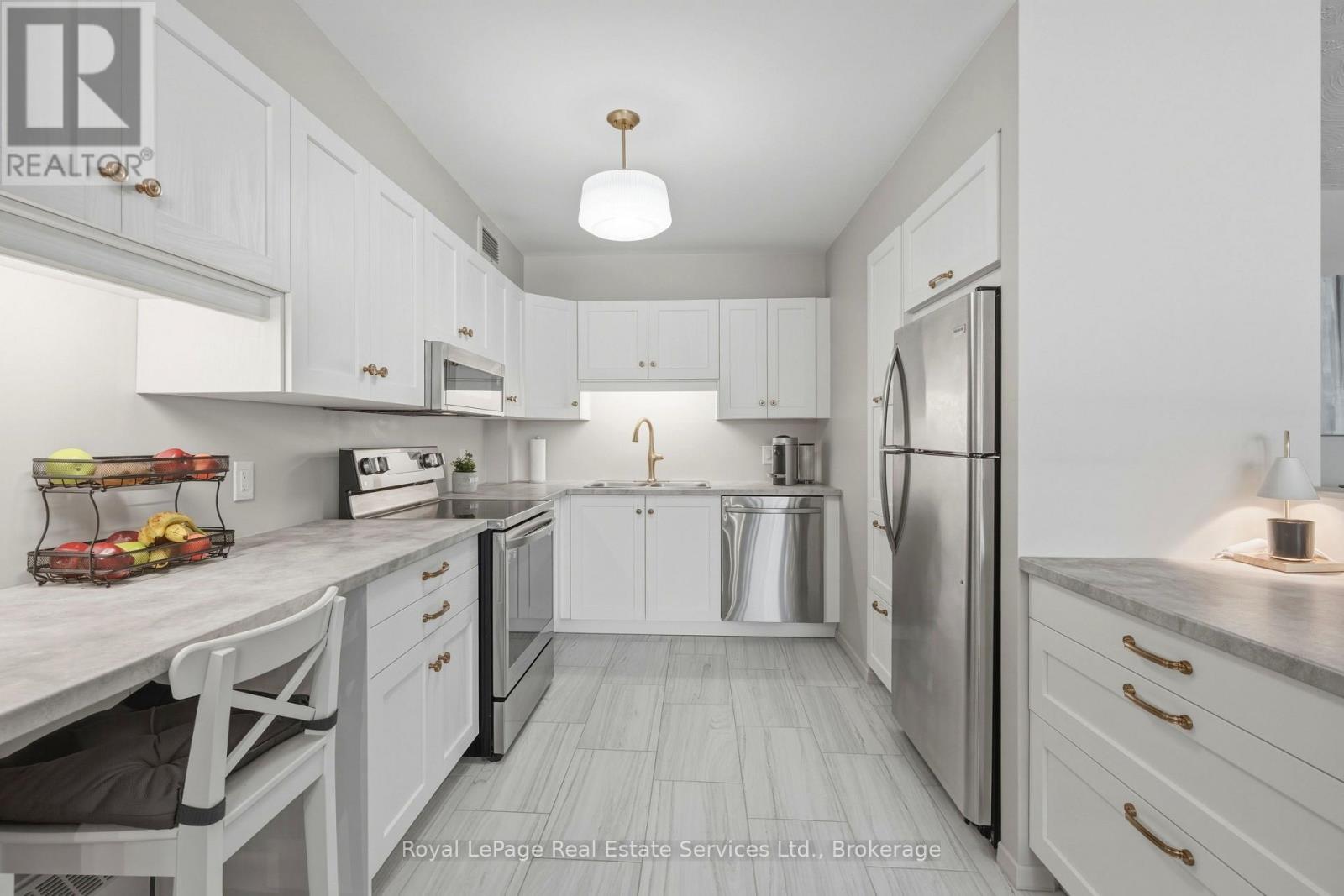 102 - 15 Towering Heights Boulevard, St. Catharines, Ontario  L2T 3G7 - Photo 11 - X12851128