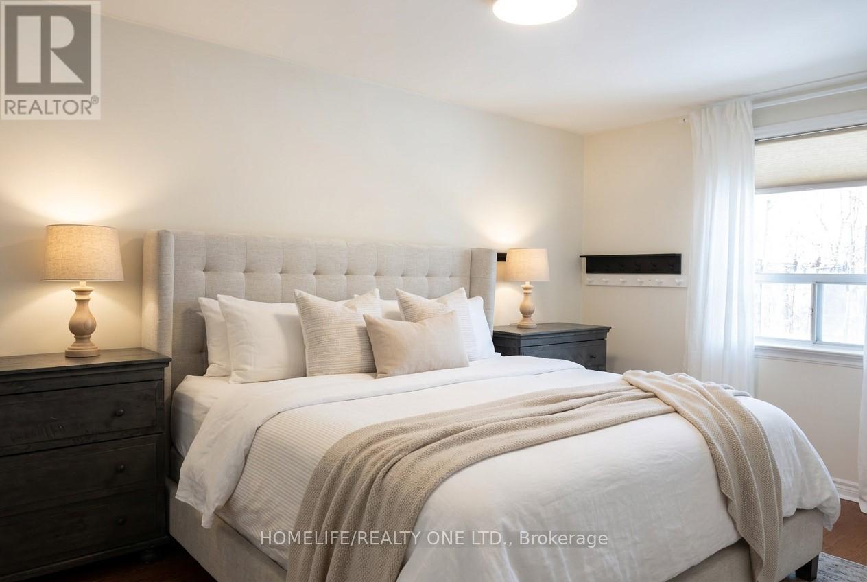 247 Berry Road, Toronto, Ontario  M8Y 1X8 - Photo 19 - W12843962