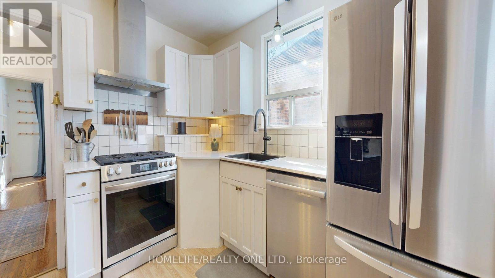 247 Berry Road, Toronto, Ontario  M8Y 1X8 - Photo 23 - W12843962
