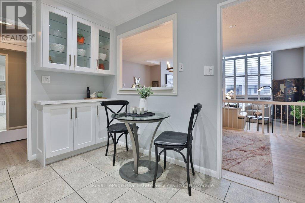 Ph7 - 2185 Marine Drive, Oakville, Ontario  L6L 5L6 - Photo 13 - W12854396