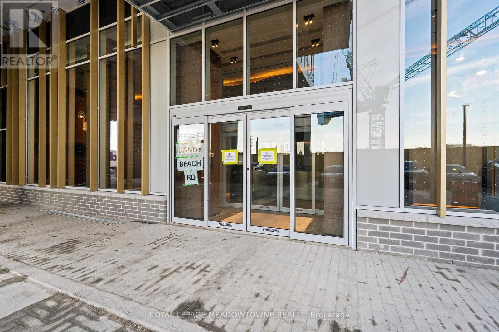 2304 - 1010 Sandy Beach Road, Pickering, Ontario  L1W 3V9 - Photo 2 - E12841330