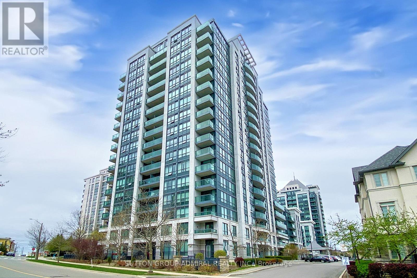 811 - 20 NORTH PARK ROAD, Vaughan, Ontario