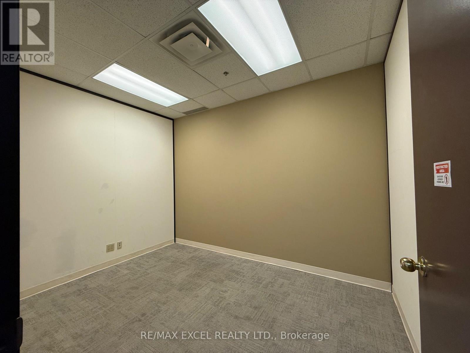 8 - 151 Esna Park Drive, Markham, Ontario  L3R 3B1 - Photo 11 - N12807704