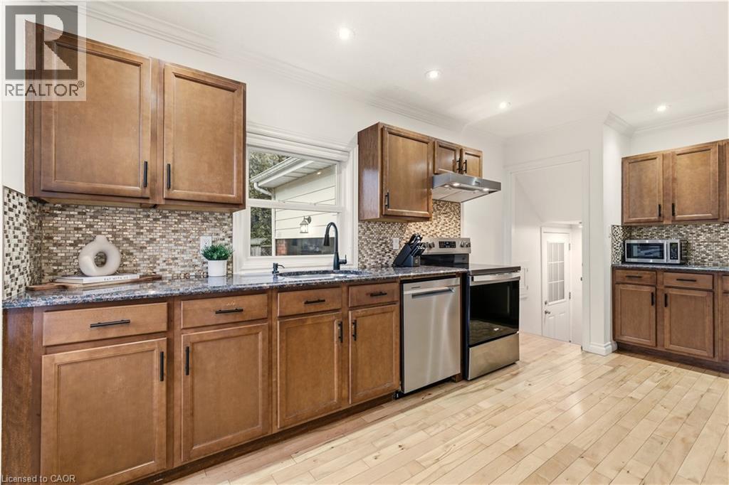 411 Pepper Drive, Burlington, Ontario  L7R 3E1 - Photo 5 - 40807278