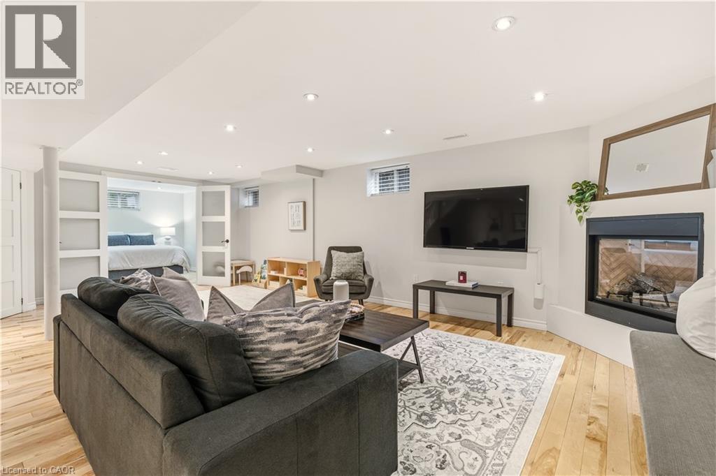 411 Pepper Drive, Burlington, Ontario  L7R 3E1 - Photo 33 - 40807278