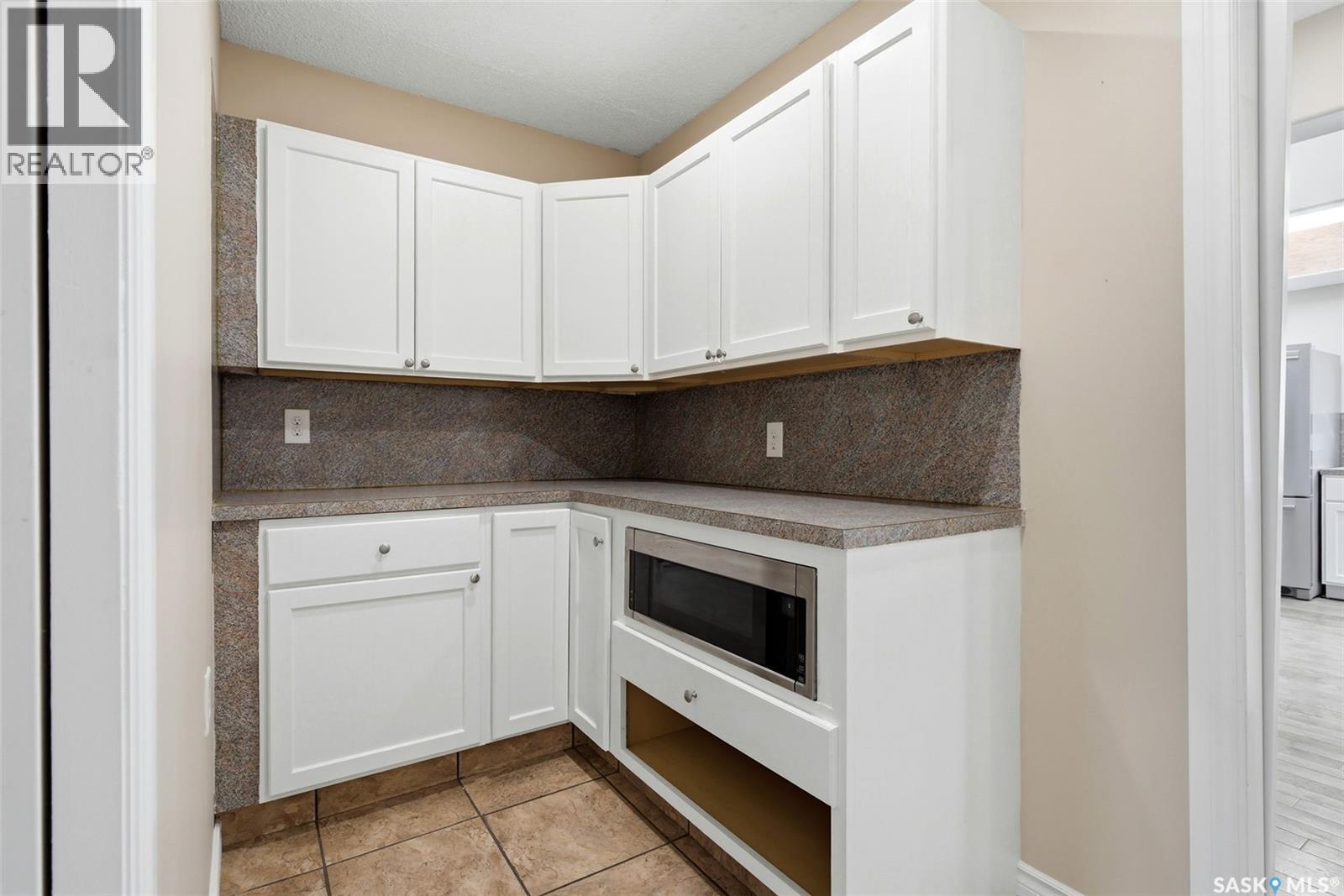 3234 Wascana Glen, Regina, Saskatchewan  S4V 2L6 - Photo 15 - SK029876