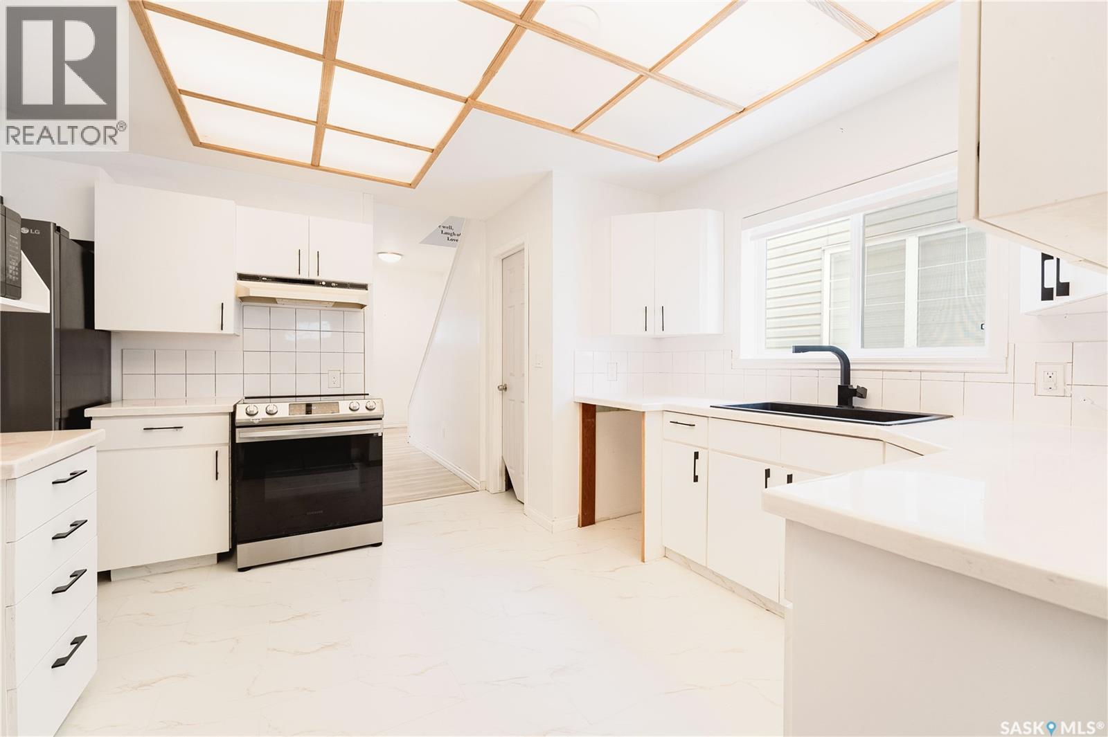 1037 3rd Avenue Ne, Moose Jaw, Saskatchewan  S6H 1E6 - Photo 10 - SK029874