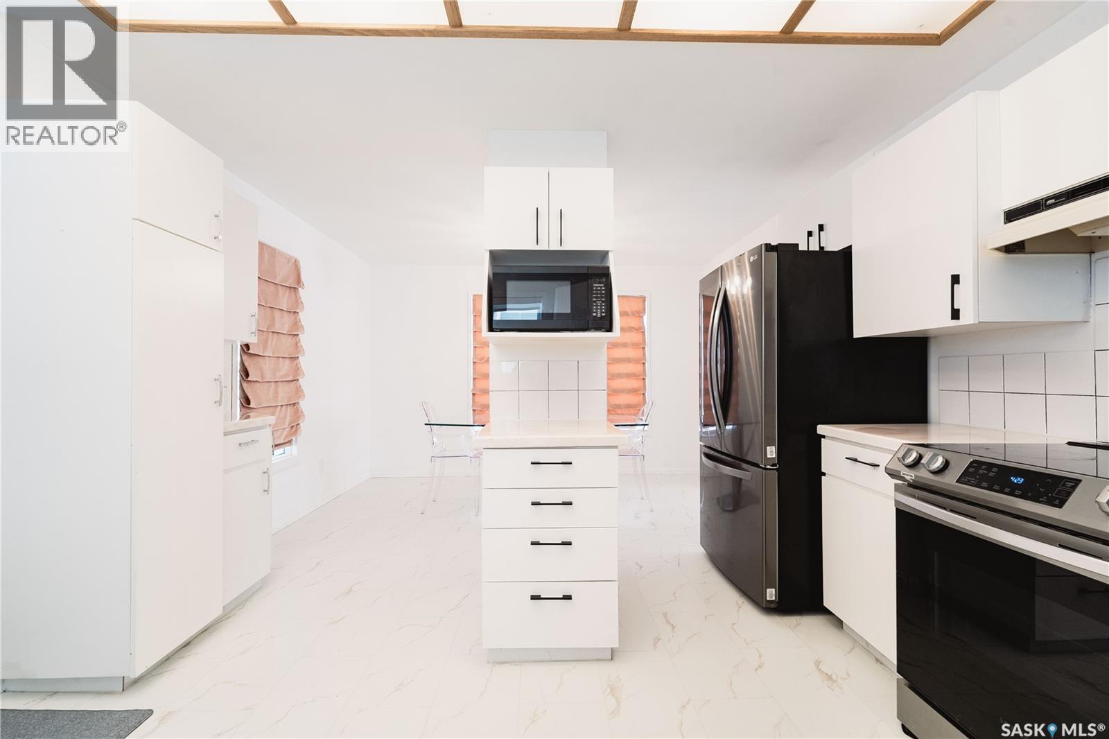 1037 3rd Avenue Ne, Moose Jaw, Saskatchewan  S6H 1E6 - Photo 15 - SK029874