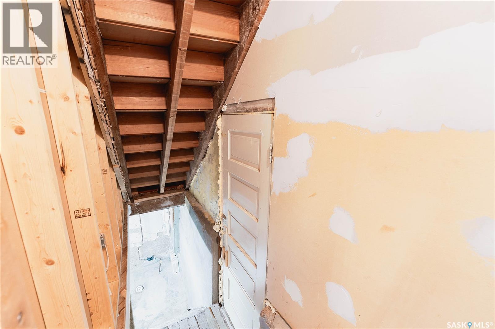 1037 3rd Avenue Ne, Moose Jaw, Saskatchewan  S6H 1E6 - Photo 27 - SK029874