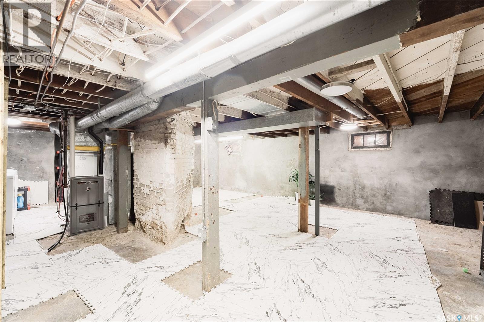 1037 3rd Avenue Ne, Moose Jaw, Saskatchewan  S6H 1E6 - Photo 29 - SK029874