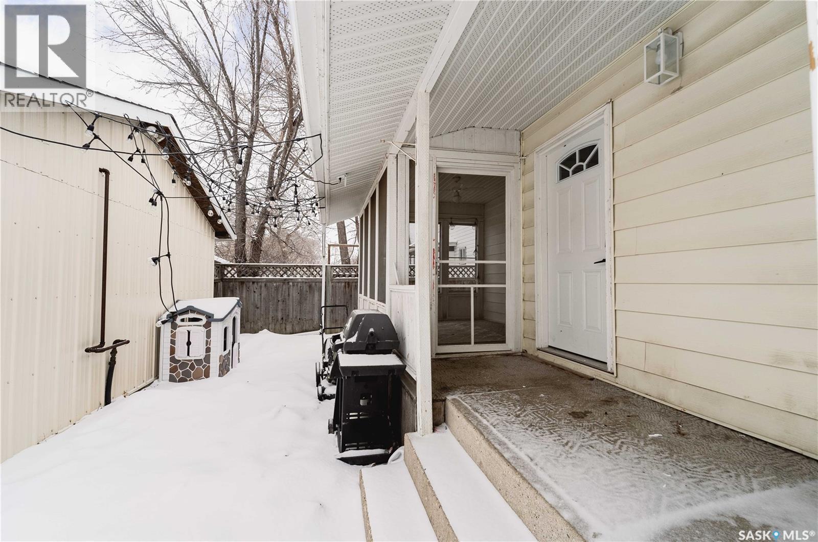 1037 3rd Avenue Ne, Moose Jaw, Saskatchewan  S6H 1E6 - Photo 33 - SK029874