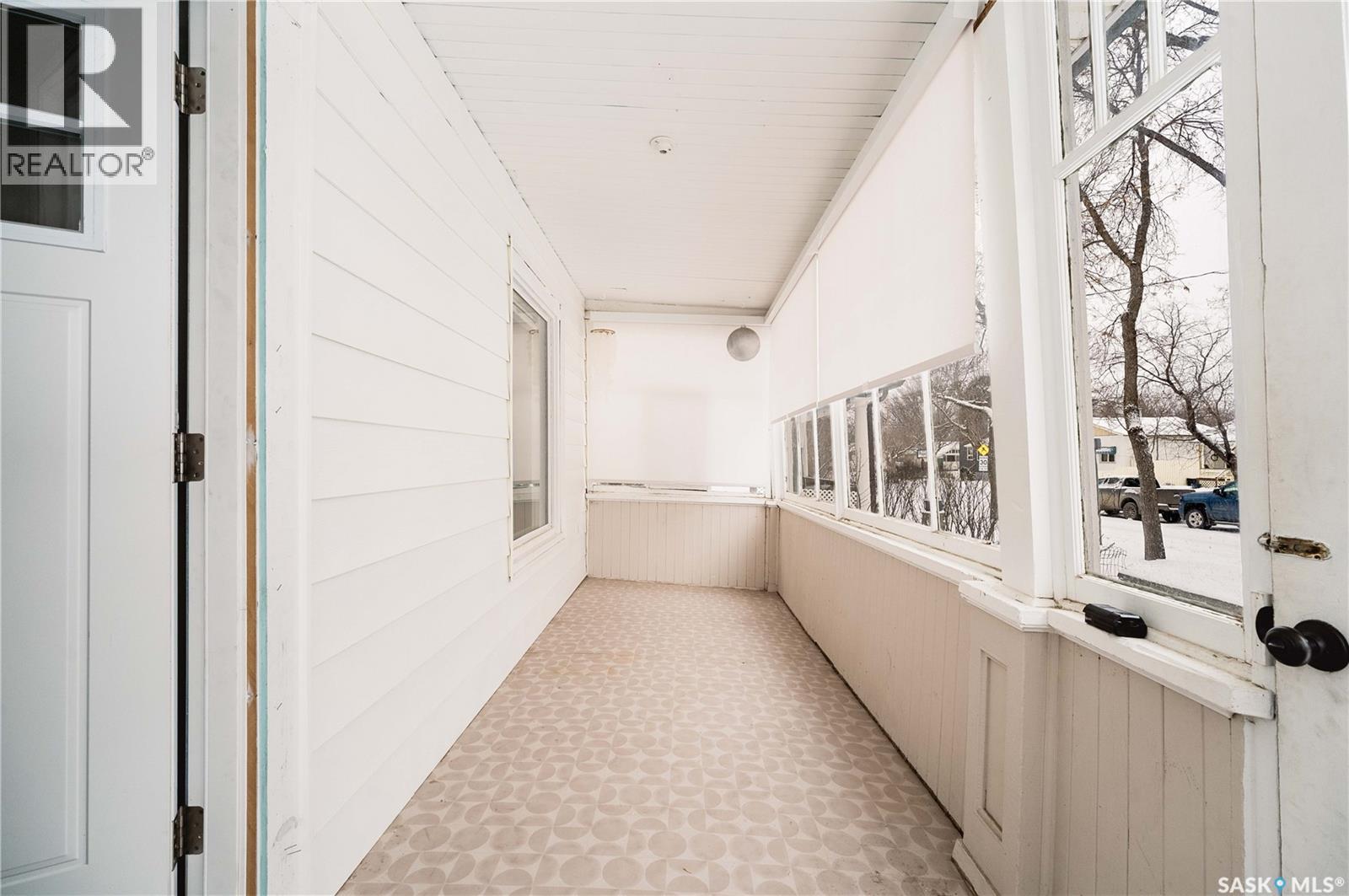 1037 3rd Avenue Ne, Moose Jaw, Saskatchewan  S6H 1E6 - Photo 4 - SK029874