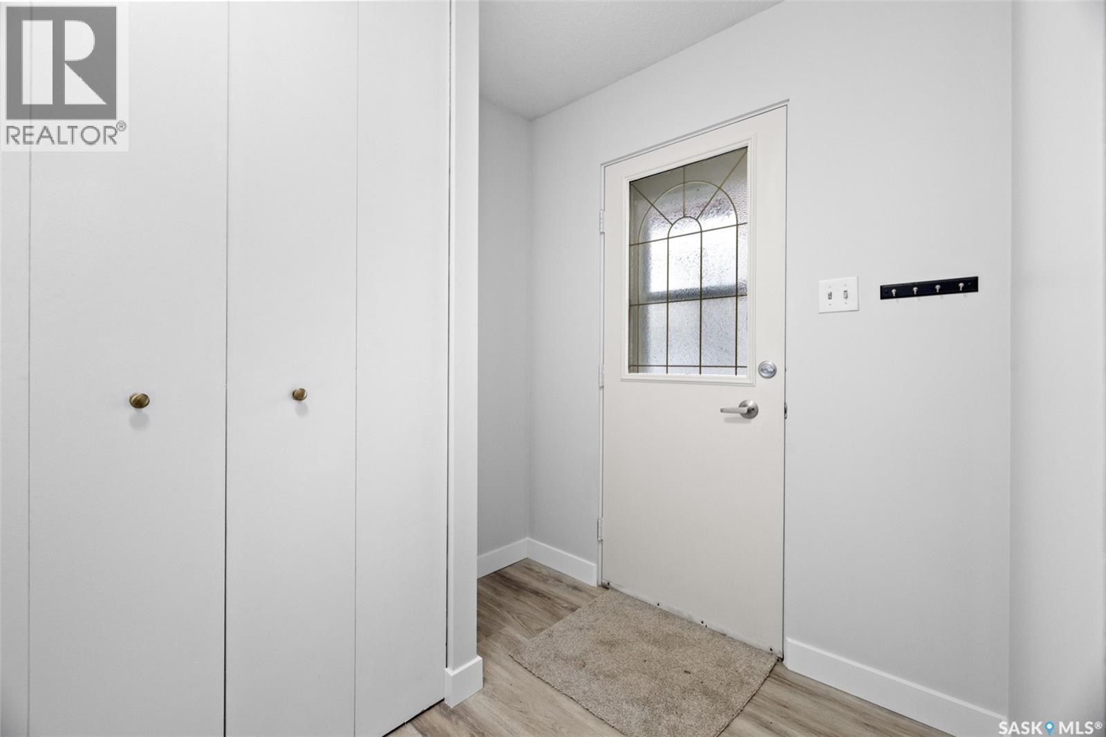 3927 Gordon Road, Regina, Saskatchewan  S4S 6G6 - Photo 4 - SK029868