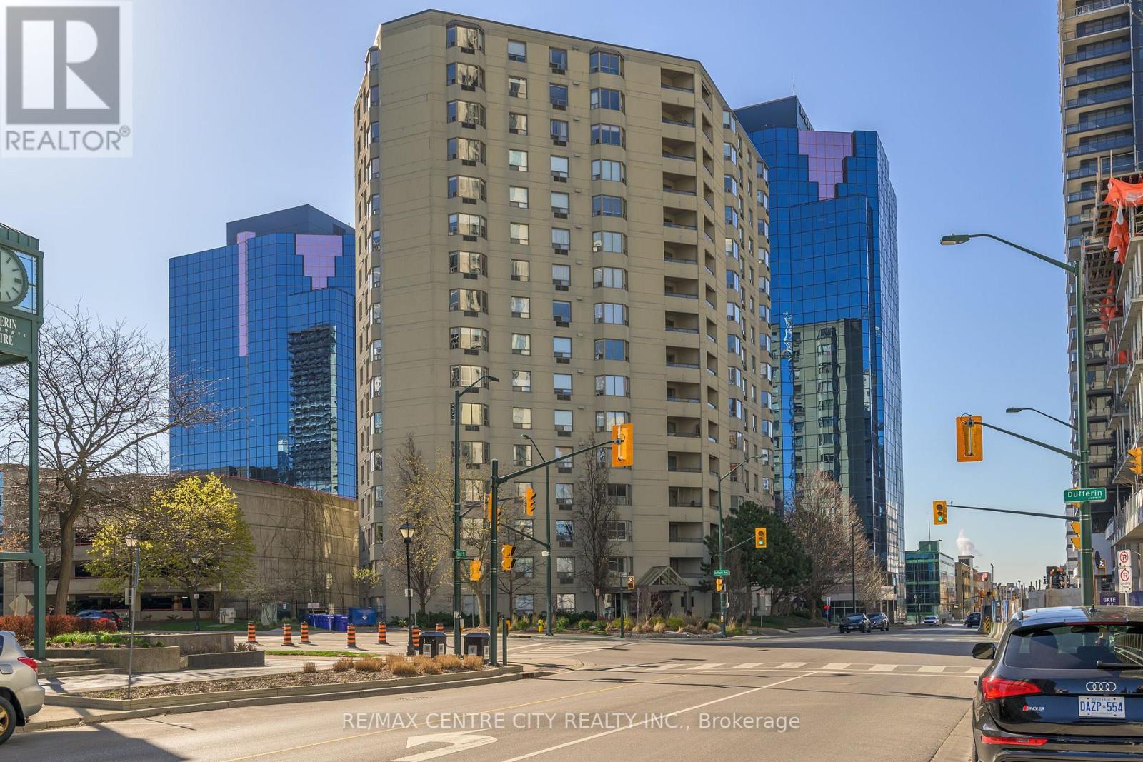 502 - 500 Talbot Street, London East, Ontario  N6A 2S3 - Photo 2 - X12854348